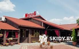 Скидка на еду и напитки в определенное время в кафе Мустанг