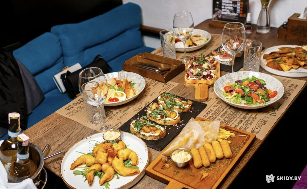 Скидка 10% в гастропаб Drova - мясо, салаты, супы, закуски, горячие блюда, напитки, десерты и другое.