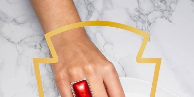 Heinz выпустил интересный гаджет - кольцо с кетчупом