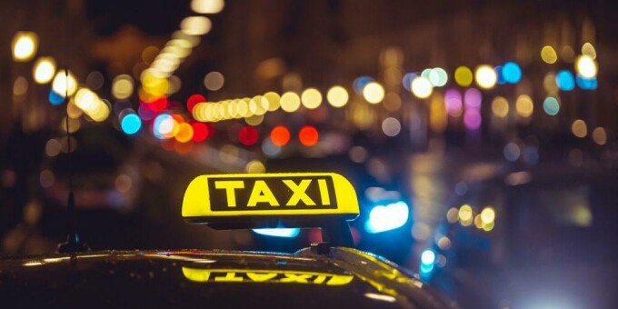 В «Яндекс Go» изучили данные за 2023 год и выяснили, когда поездки на такси обходятся дешевле