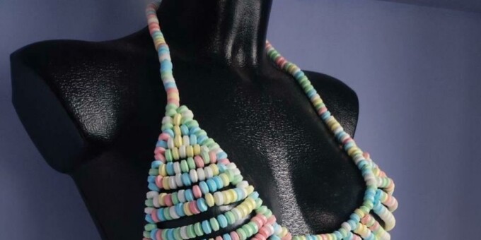 На OZON продают съедобные купальники и нижнее бельё